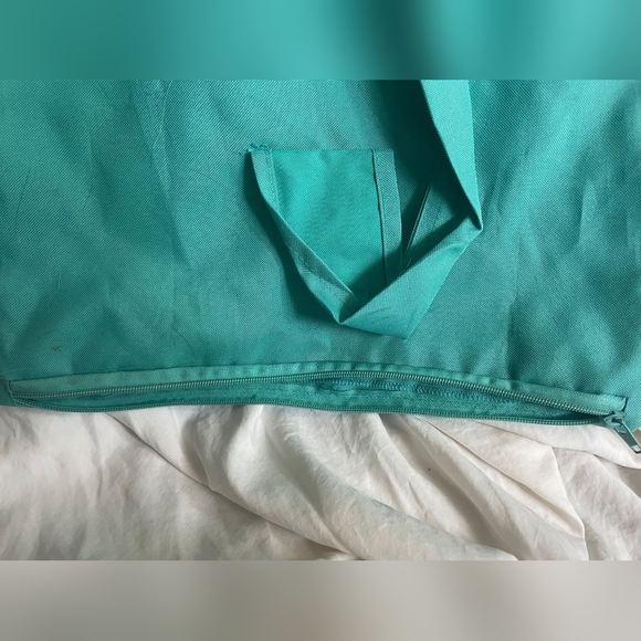 Cat carriers - Picture 3 of 3